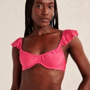 NWOT Abercrombie & Fitch ruffle bikini top